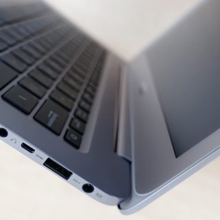 Asus Zenbook UX305